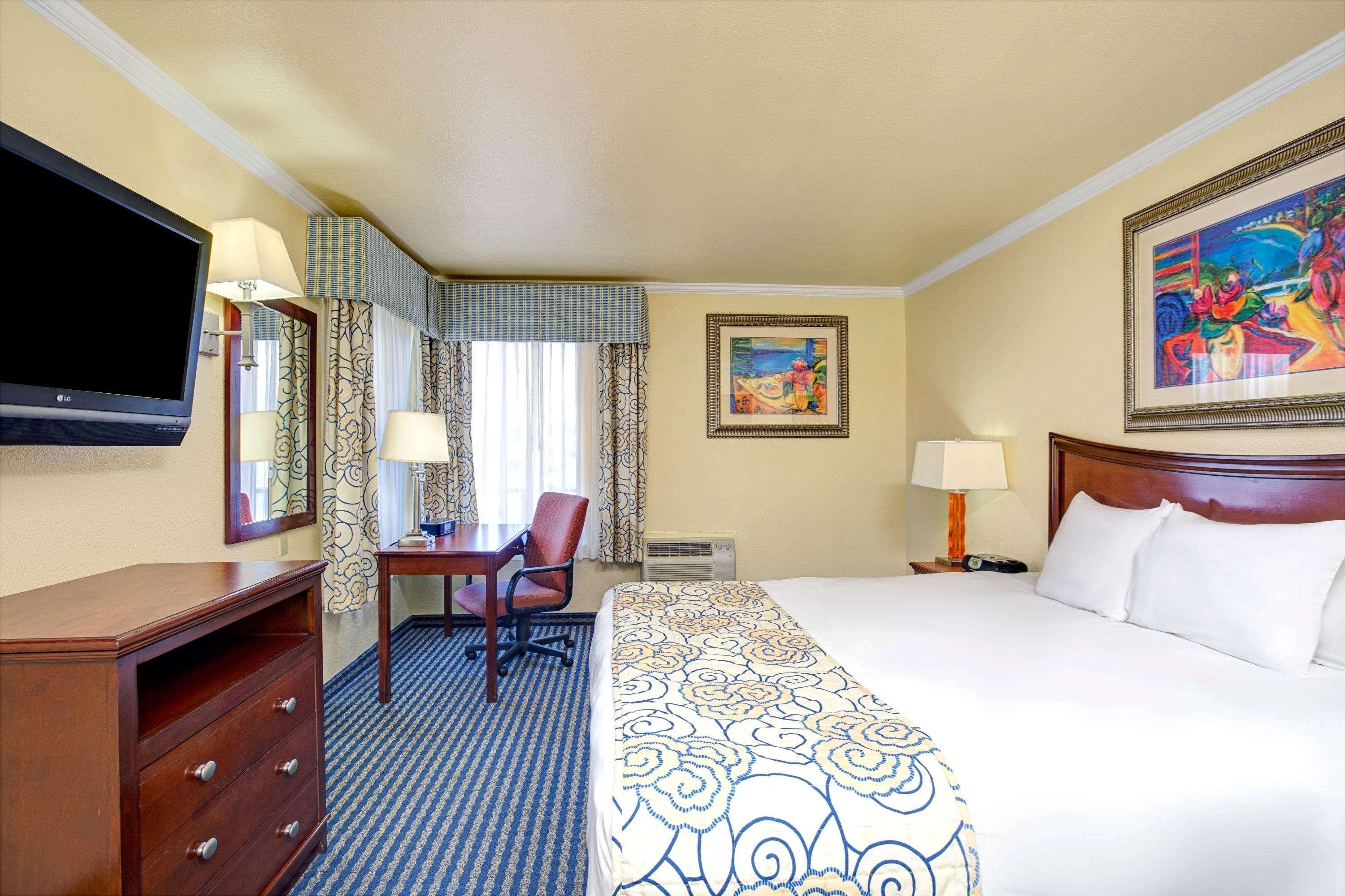 Super 8 By Wyndham Santa Cruz Beach Boardwalk Екстер'єр фото