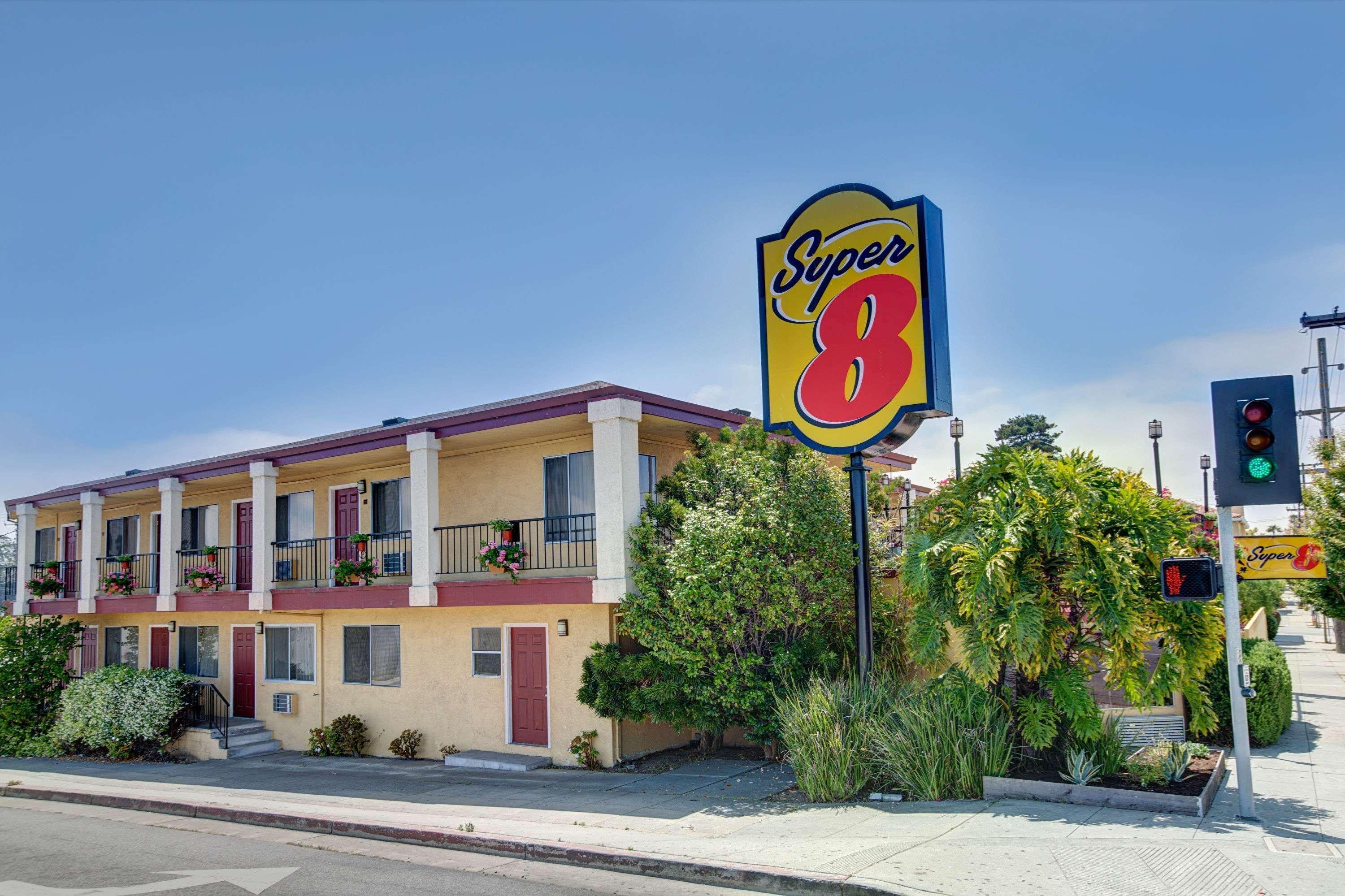Super 8 By Wyndham Santa Cruz Beach Boardwalk Екстер'єр фото